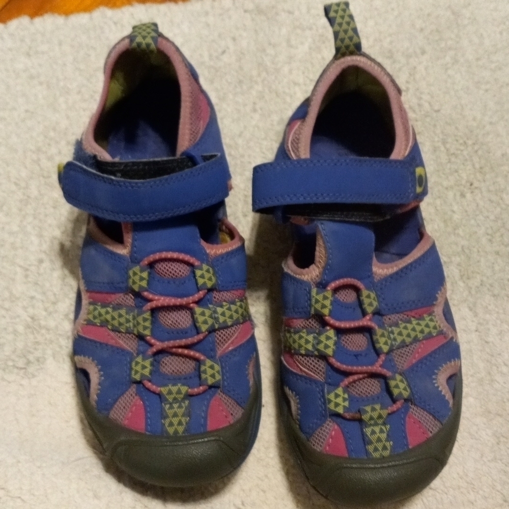 LL Bean Girl's Sz 2 Hiking Water Sandals.